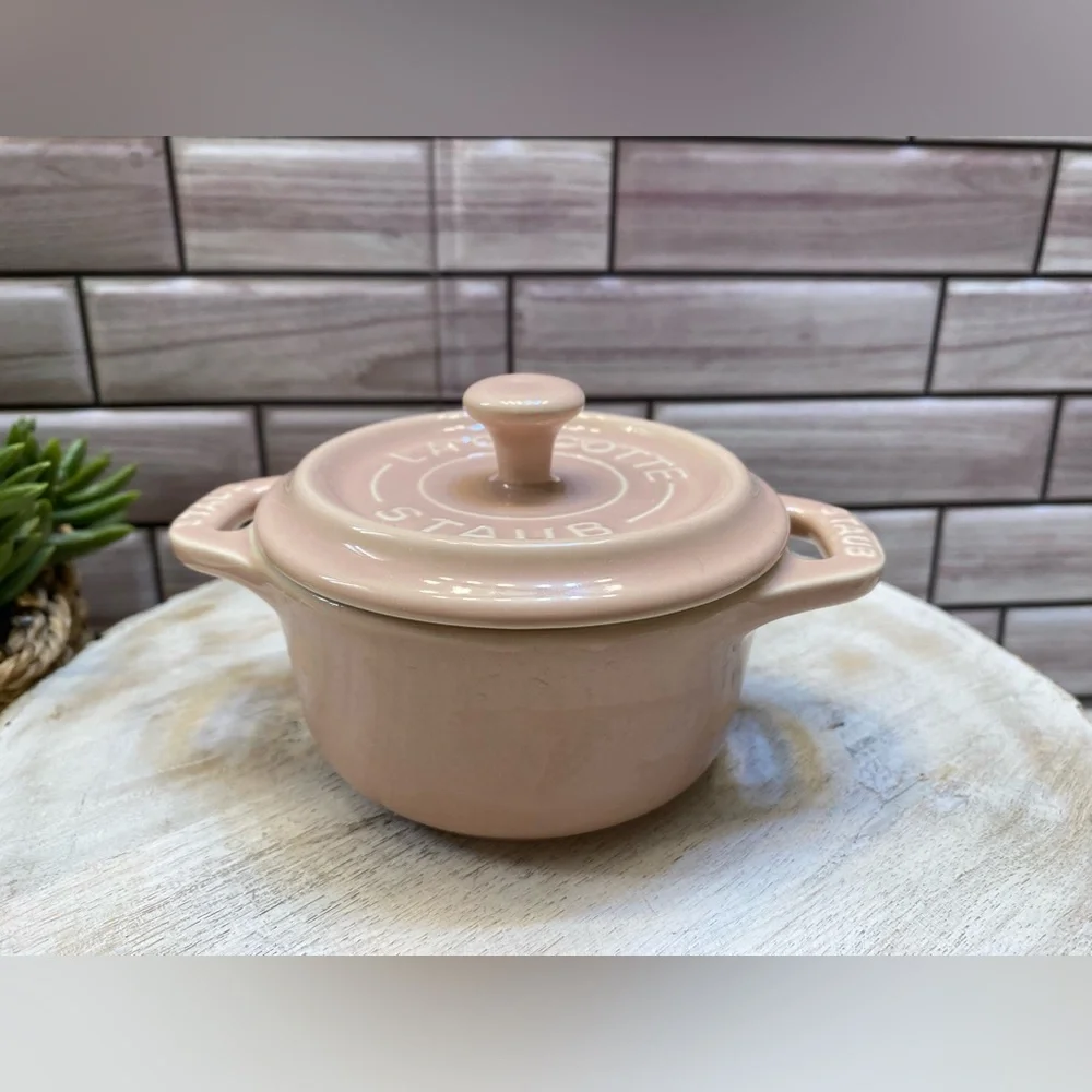 STAUB ❤️(1) Ceramics Dutch Oven Mini Round Cocotte 10cm Pink NIB